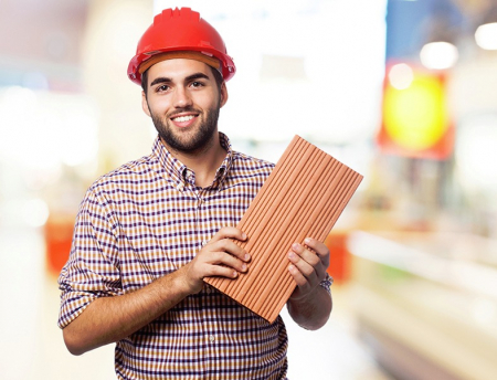 gallery/man met steen